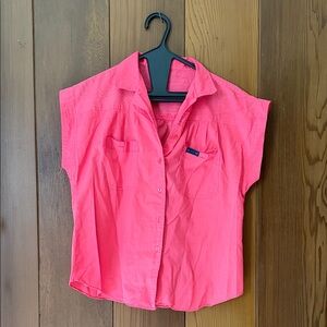 1980s Bright Pink Short Sleeve Button-Up Shirt- “Here’s a Hug”